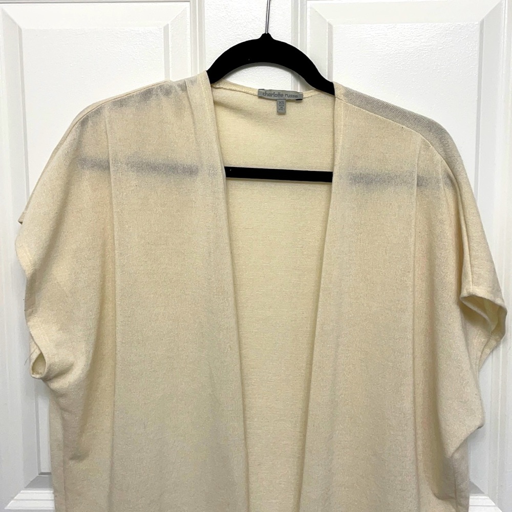 Cream short-sleeved cardigan